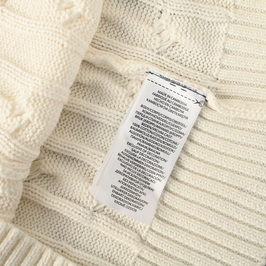 Cable-Knit V-Neck Sweater Cream