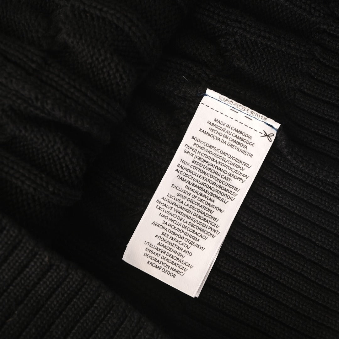 Cable-Knit V-Neck Sweater Black