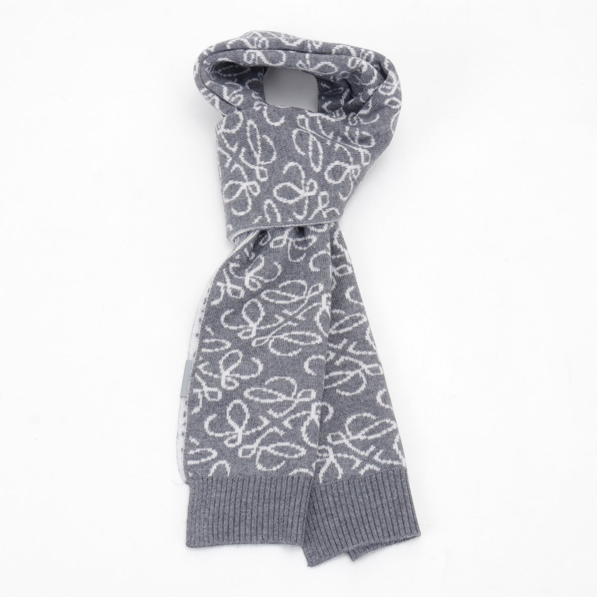 Anagram Jacquard Knit Grey White