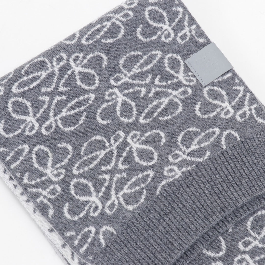 Anagram Jacquard Knit Grey White