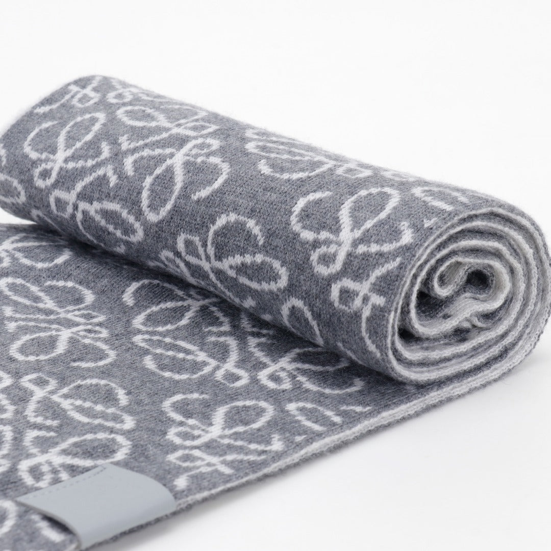Anagram Jacquard Knit Grey White