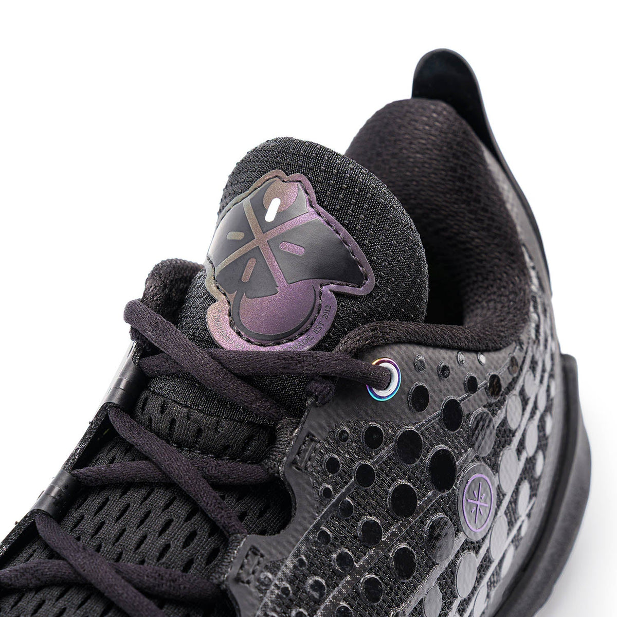 808 6 Ultra Black Stingray