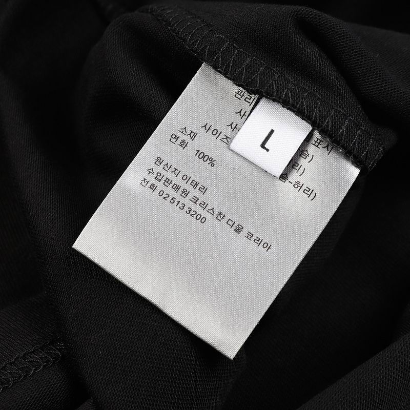 Broken Wording Graphic T-Shirt Black