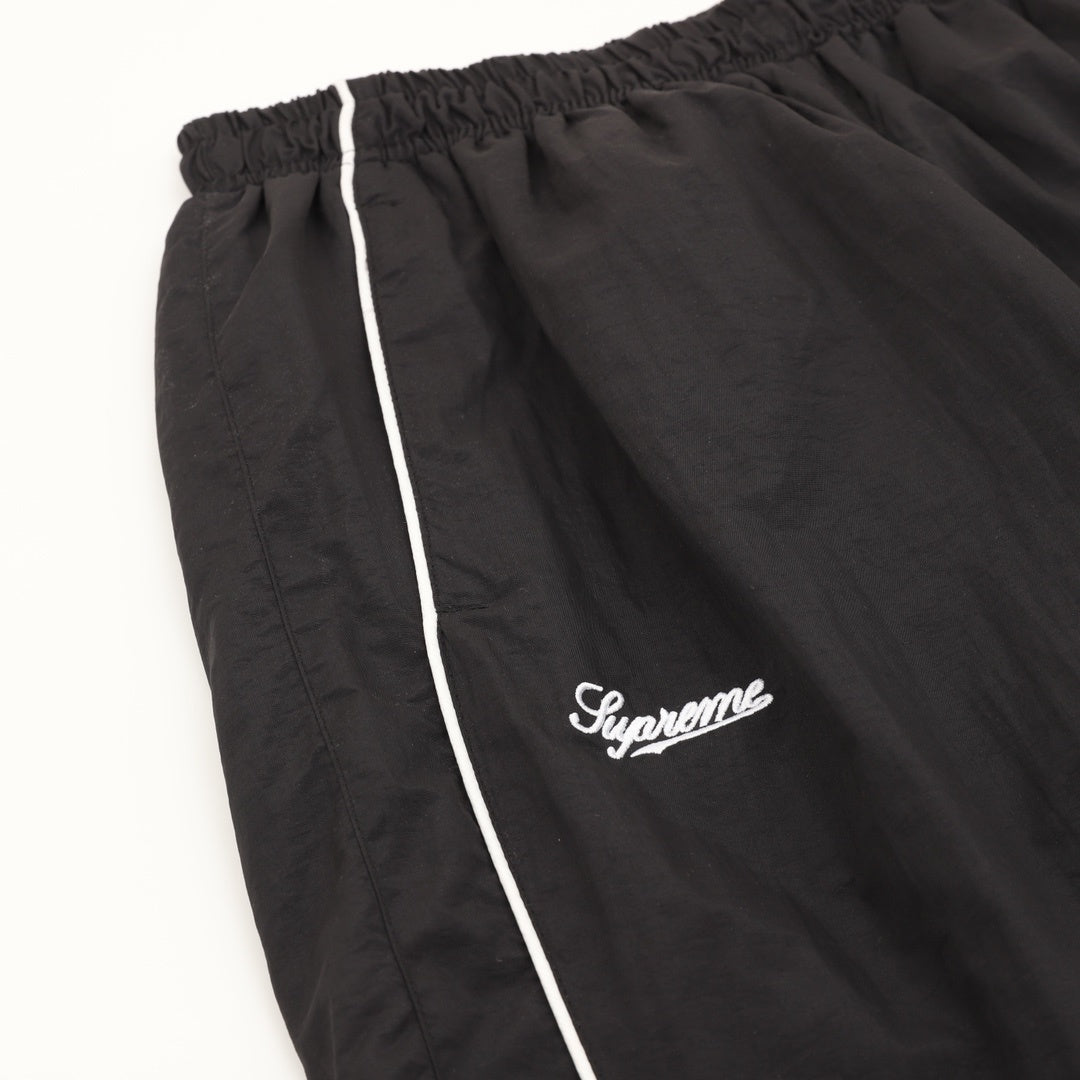 Contrast Piping Black