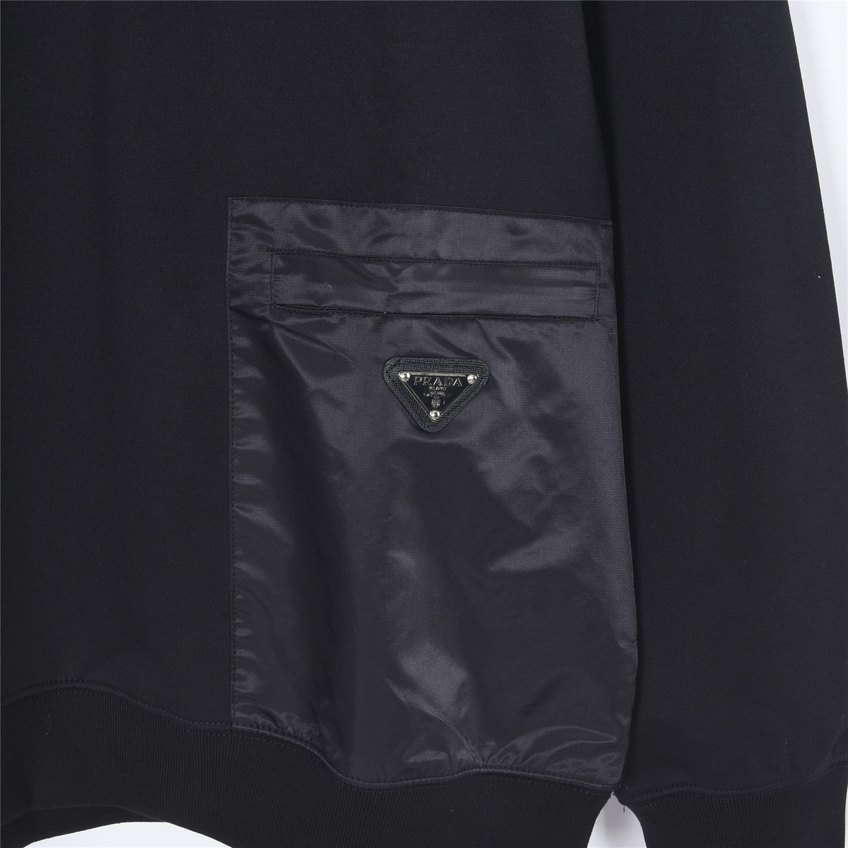 Technical Fabric Triangle Logo Black