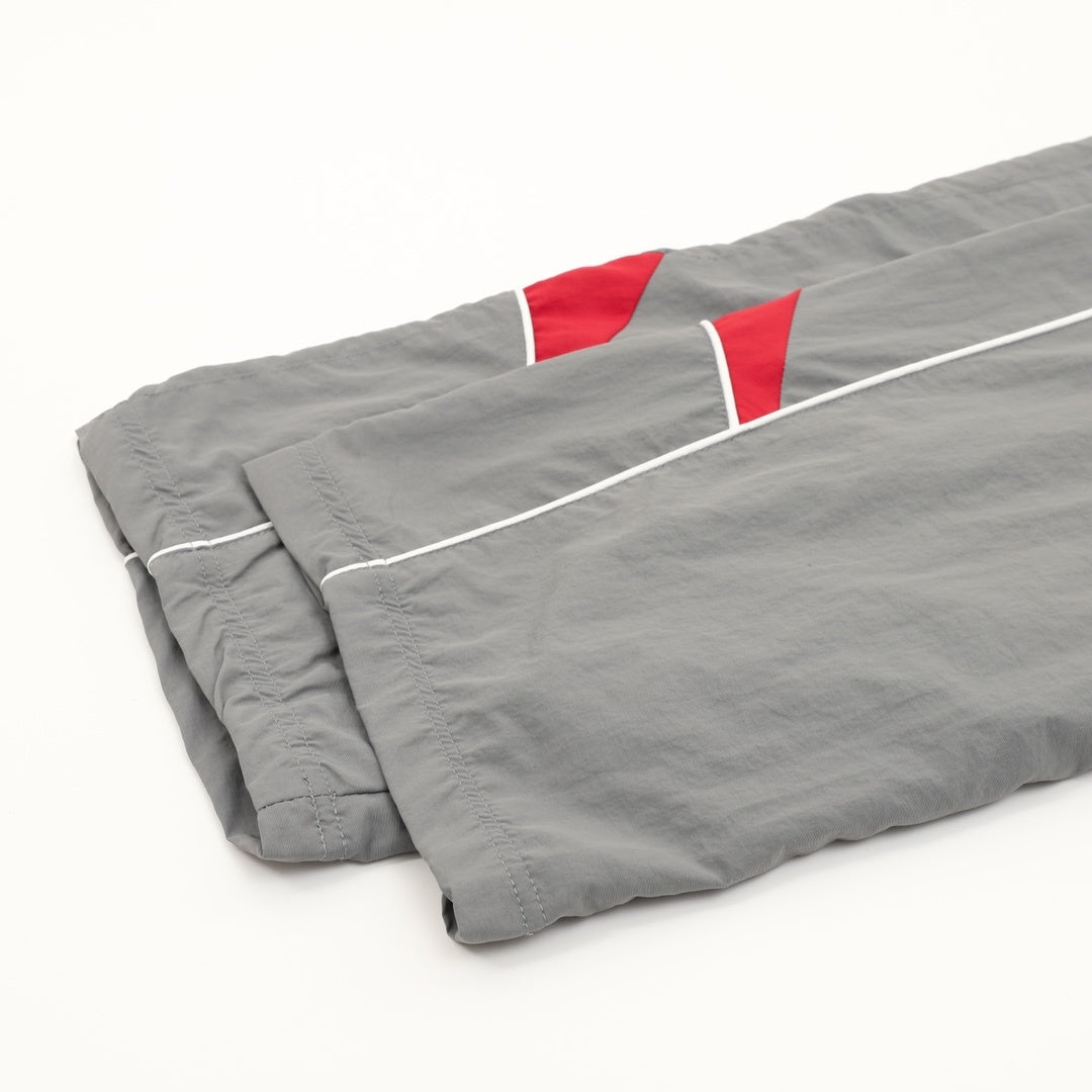 Contrast Piping Grey