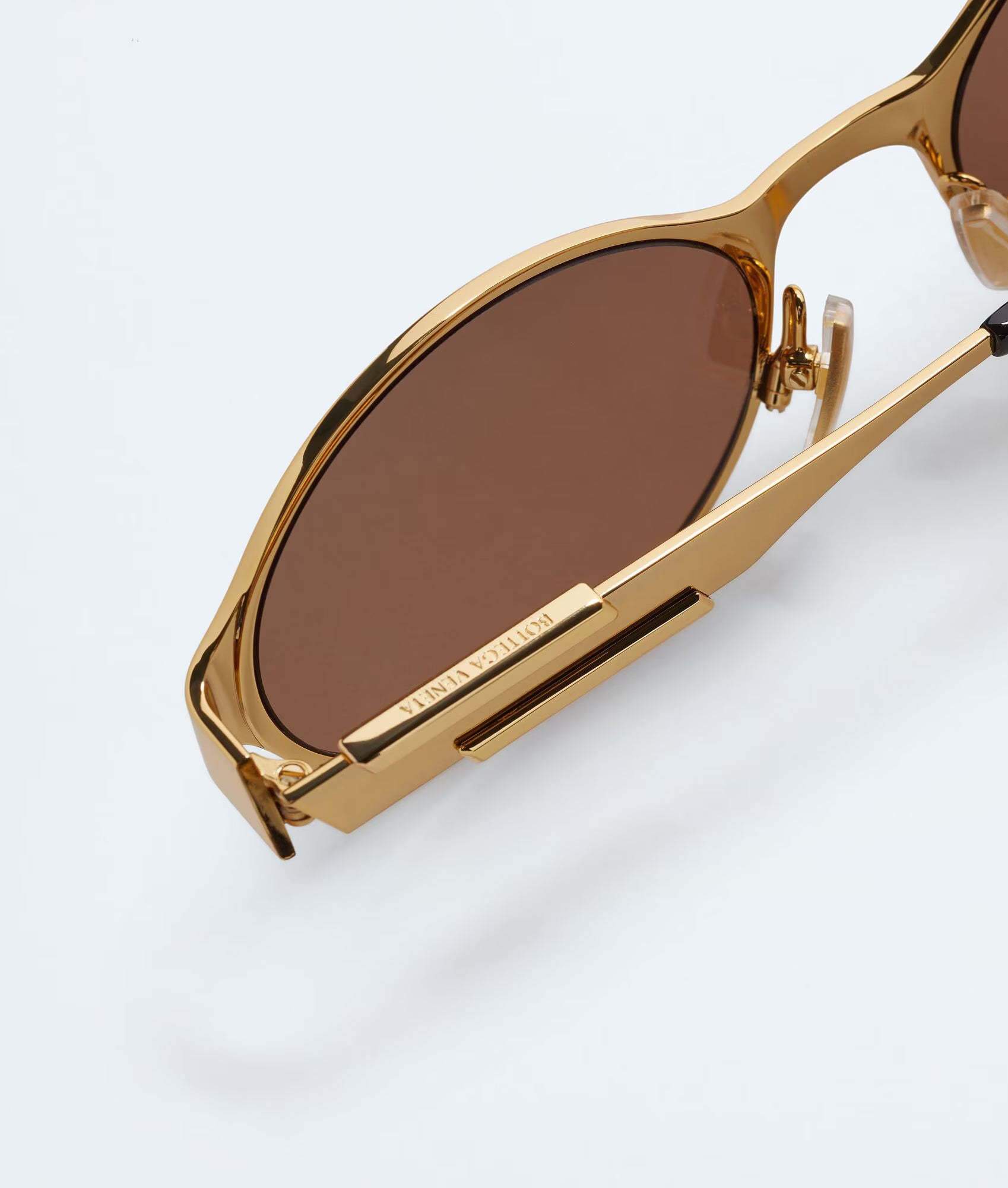 Dash Oval Sunglasses Gold Brown