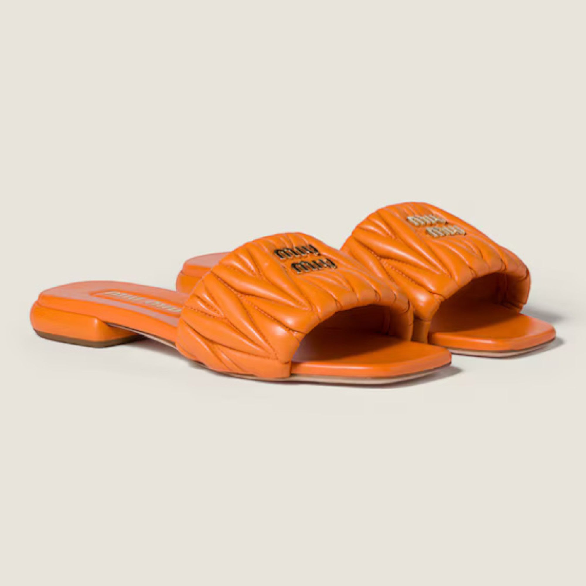 Matelassé Nappa Leather Slides Gerbera Daisy