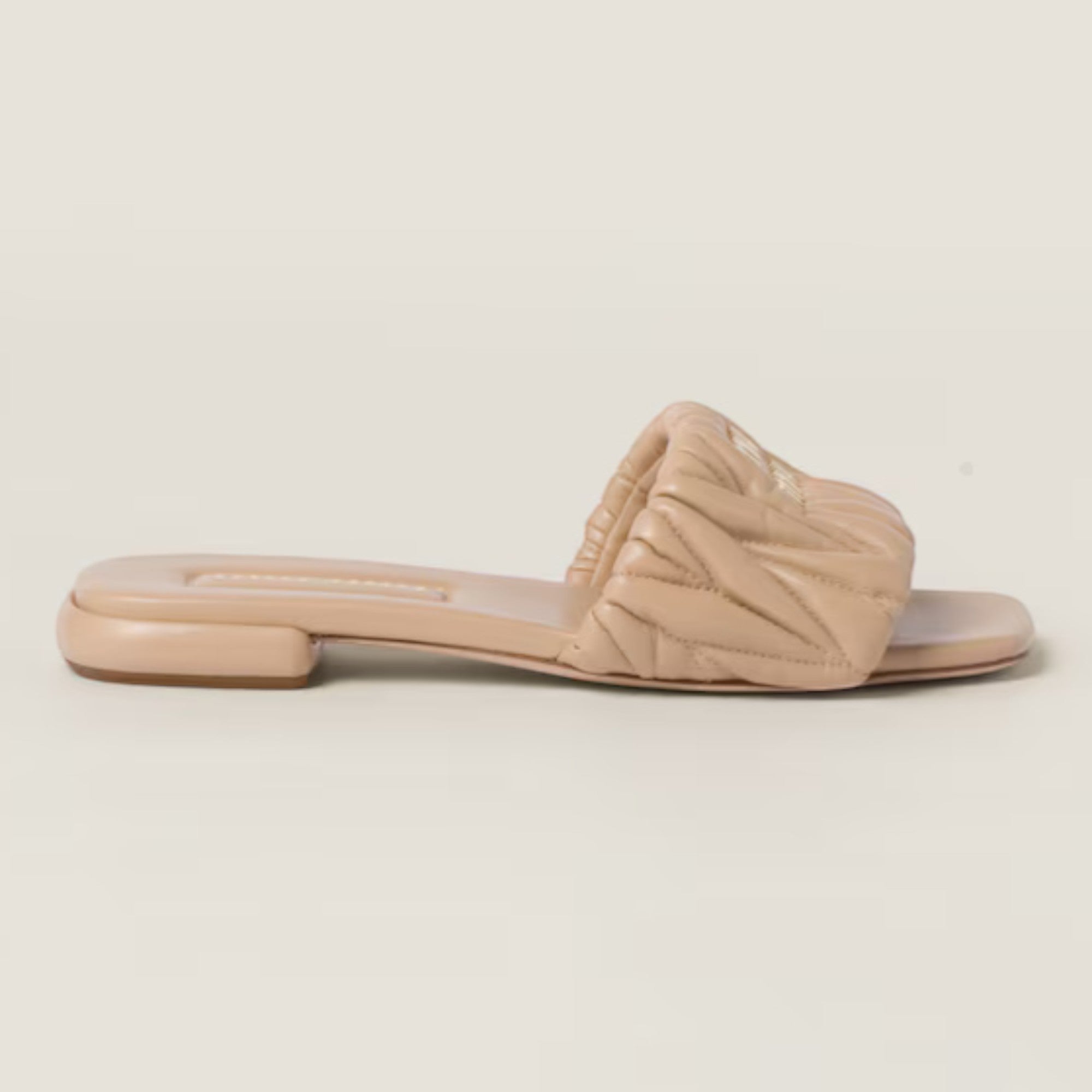 Matelassé Nappa Leather Slides Sand Beige