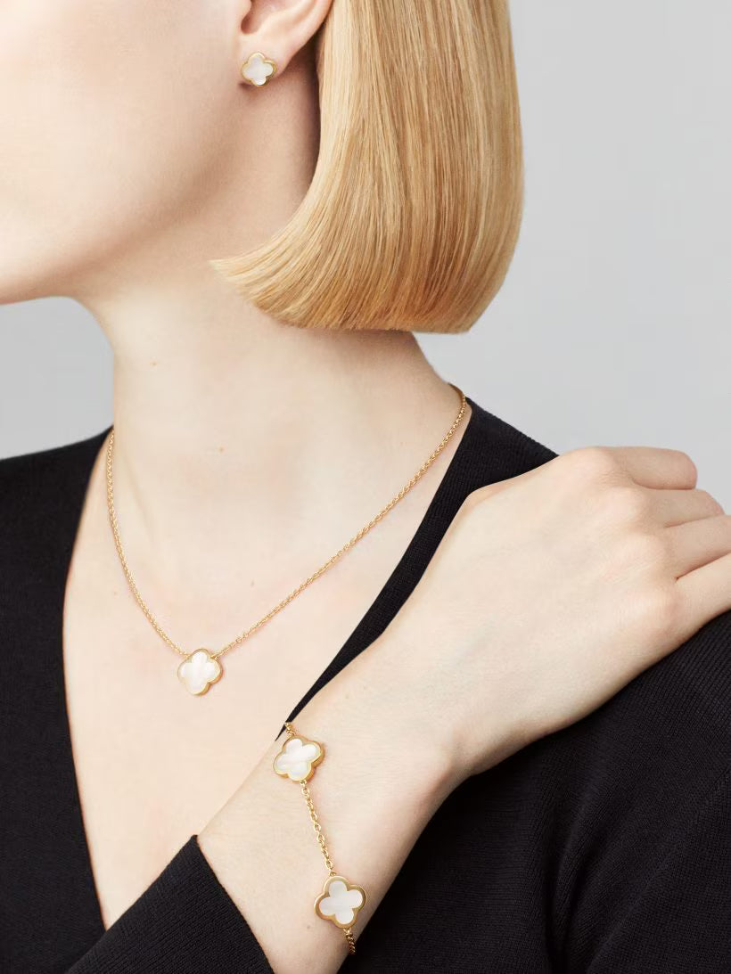 Pure Alhambra Bracelet, 4 Motifs Yellow Gold Mother-of-Pearl