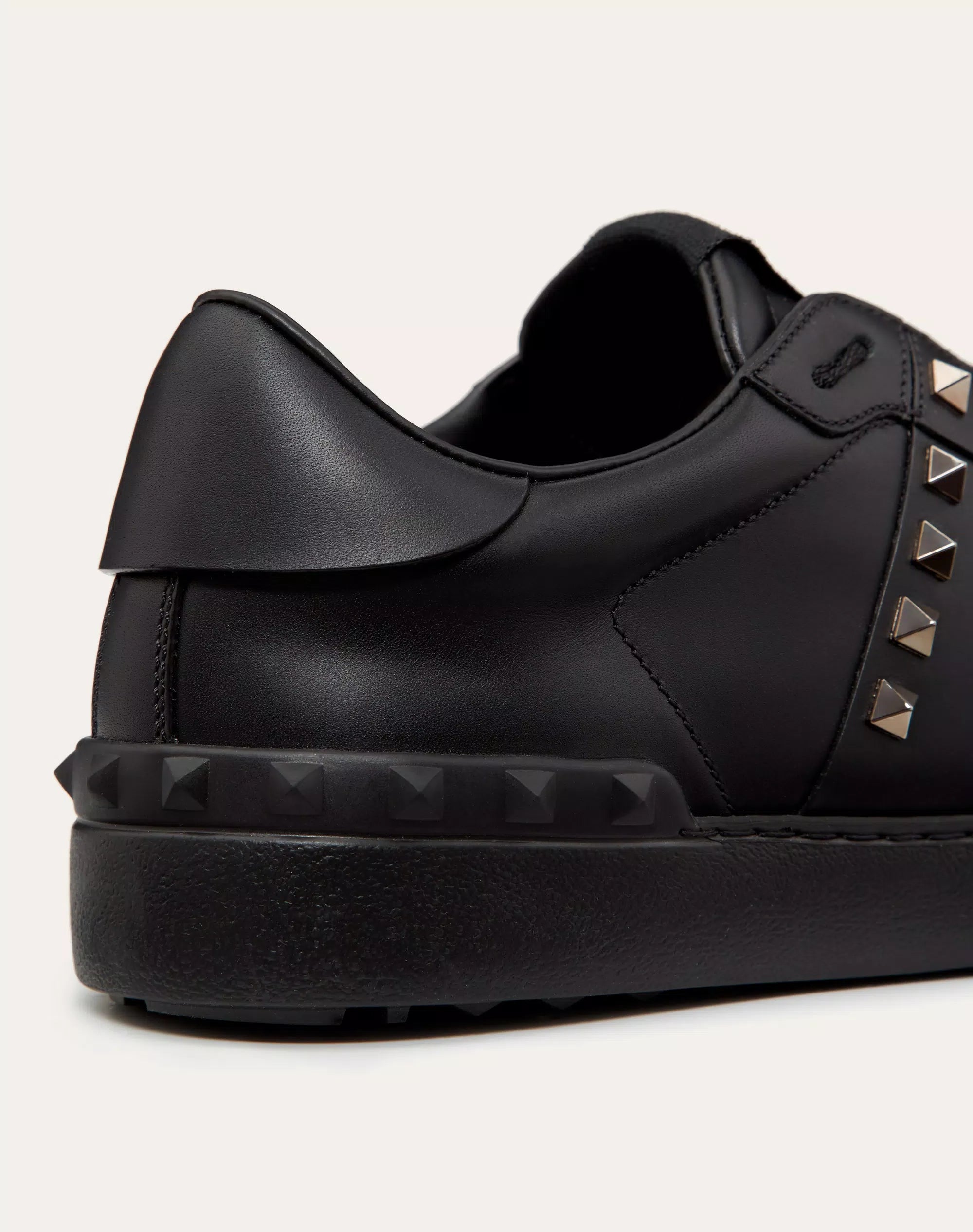 Valentino Garavani Rockstud Untitled sneaker in calfskin leather