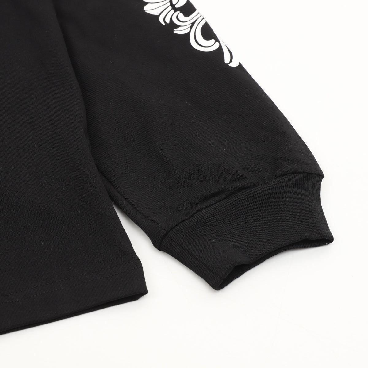 Scroll Logo Long Sleeve Pocket T-Shirt Black