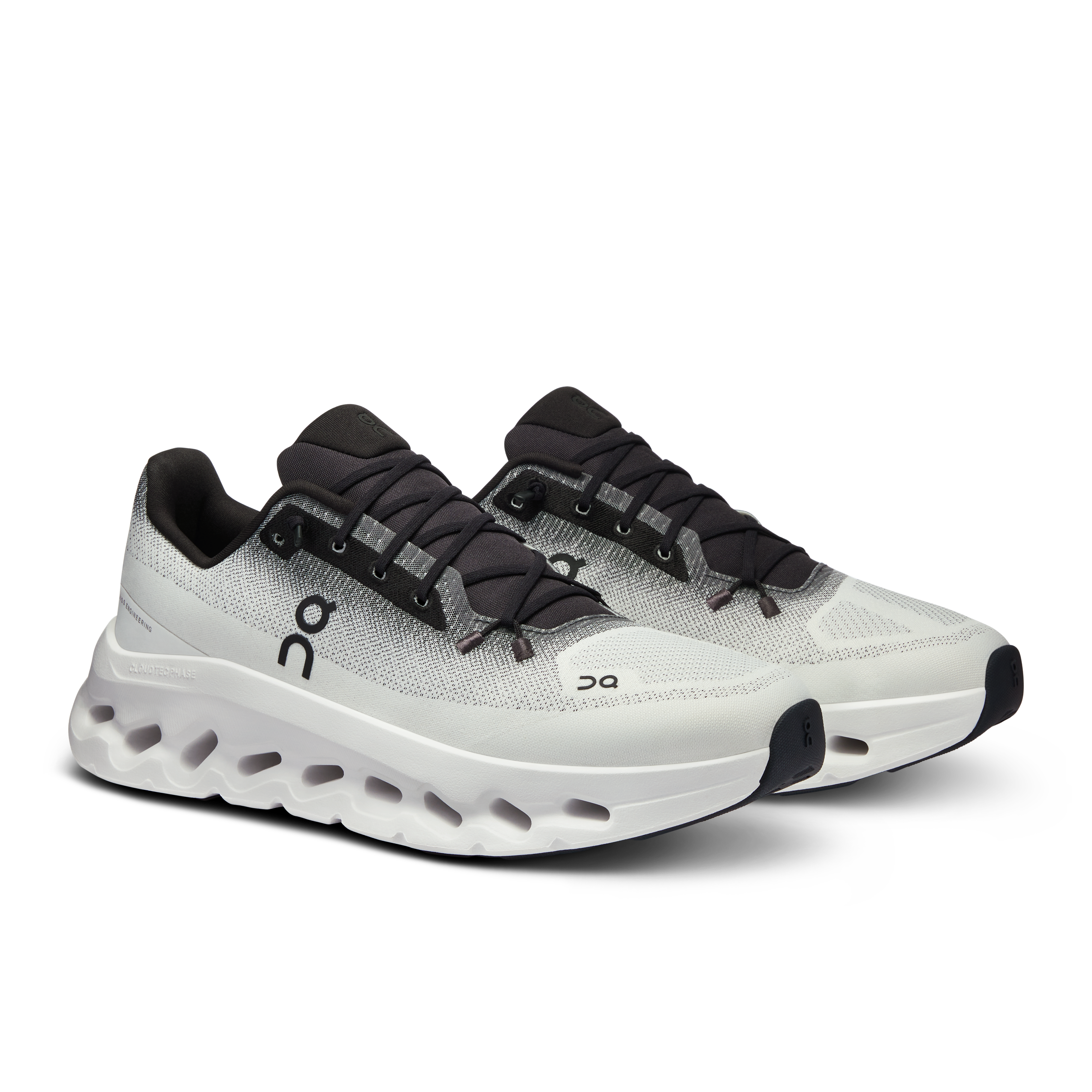Cloudtilt Black / Ivory