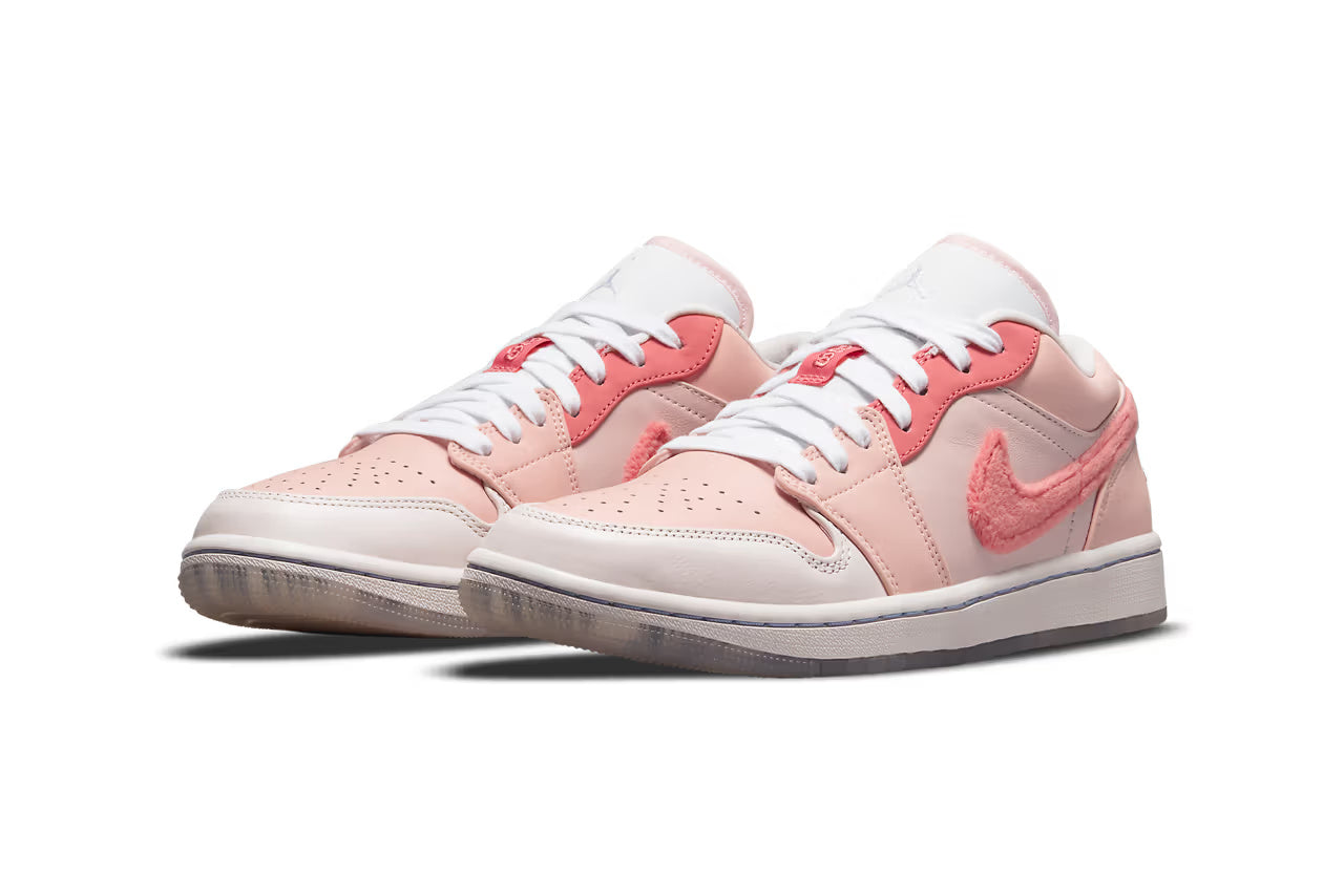 Air Jordan 1 Low SE Mighty Swooshers Pink