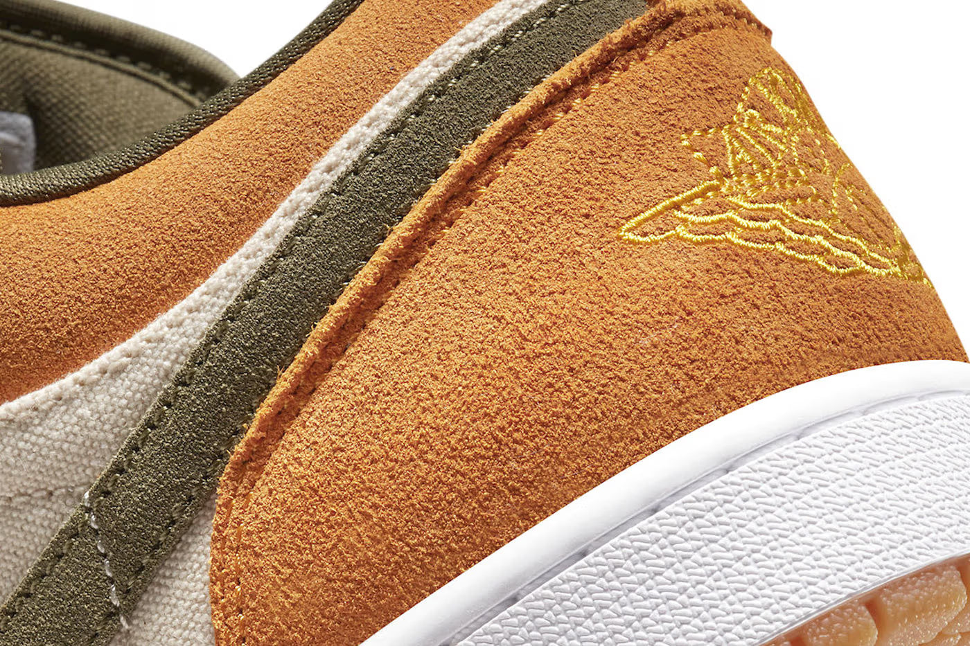 Air Jordan 1 Low SE Light Curry