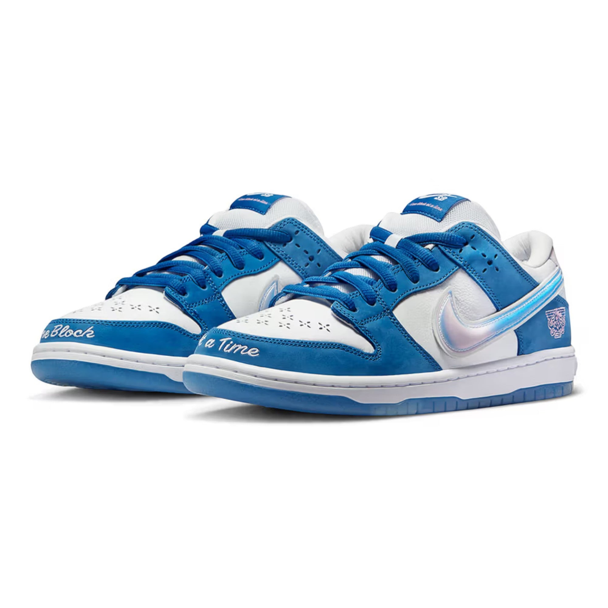 Nike Dunk Low Born x Raised