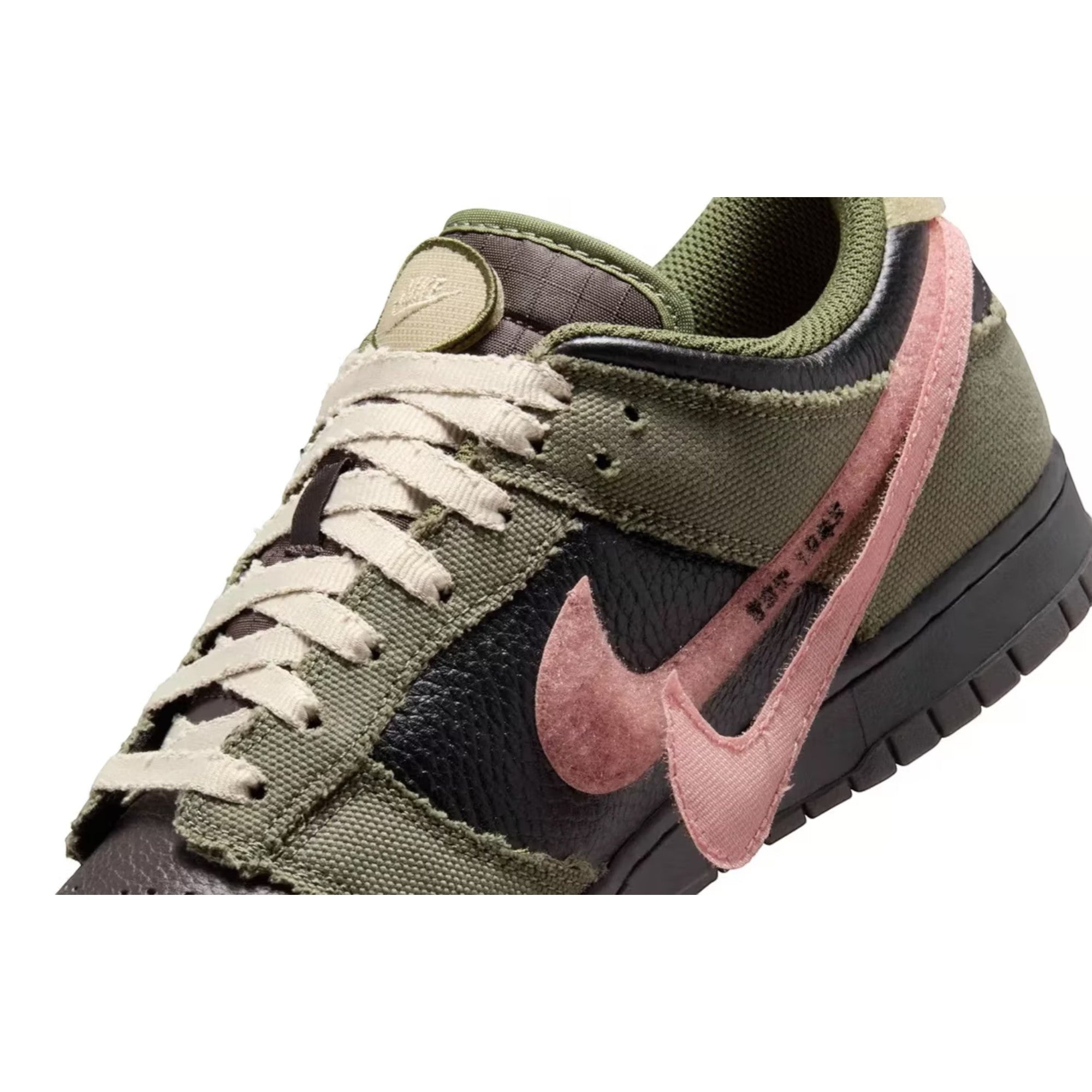 Nike Dunk Low Dunks Not Dead