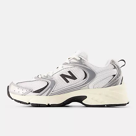 New Balance 530 Silver Metallic / Black Cement